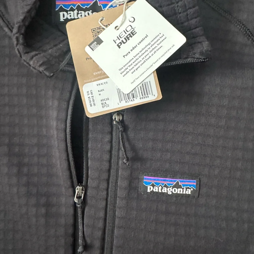 Patagonia R1 - Picture 2 of 5